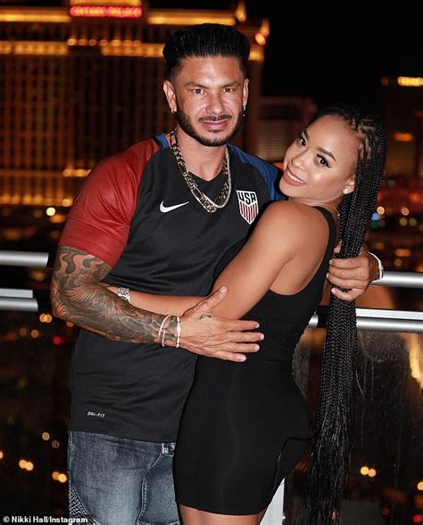 pauly d still dating nikki|Pauly D Hints at ‘Relationship Problems’ With Girlfriend Nikki Hall。